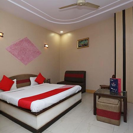 Sheel Gopal Vision Hotel Mathura Ngoại thất bức ảnh