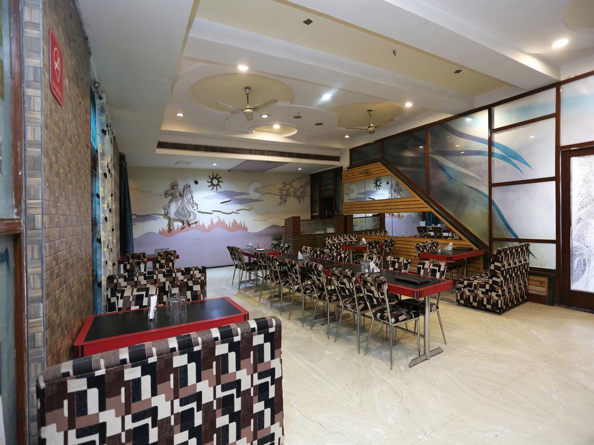 Sheel Gopal Vision Hotel Mathura Ngoại thất bức ảnh