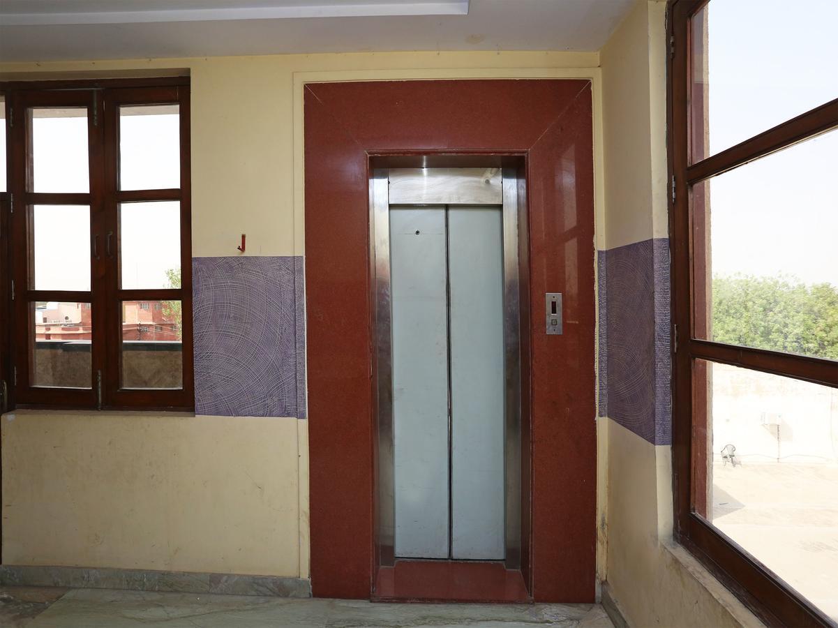 Sheel Gopal Vision Hotel Mathura Ngoại thất bức ảnh