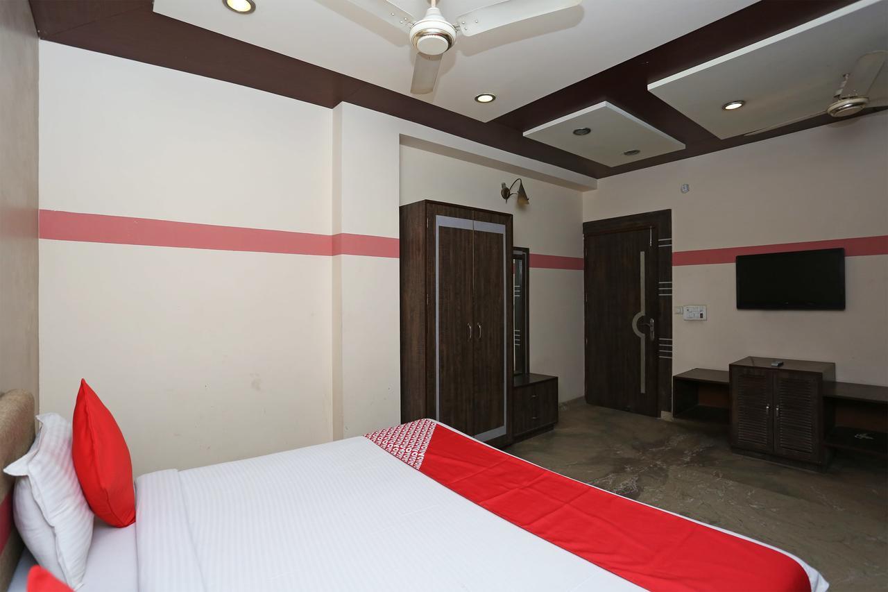 Sheel Gopal Vision Hotel Mathura Ngoại thất bức ảnh