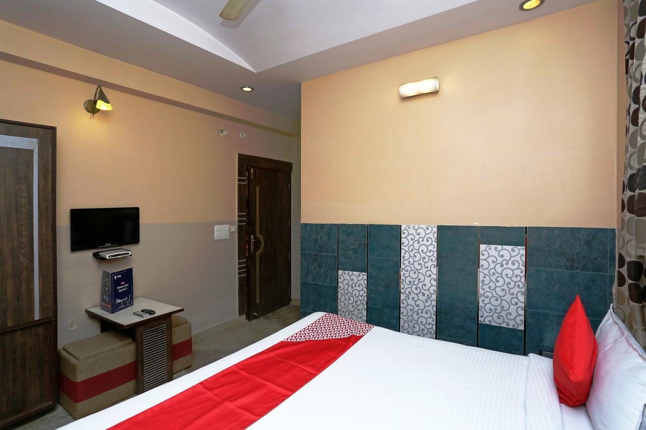 Sheel Gopal Vision Hotel Mathura Ngoại thất bức ảnh