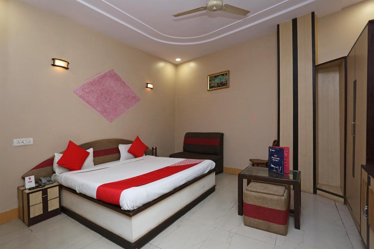 Sheel Gopal Vision Hotel Mathura Ngoại thất bức ảnh