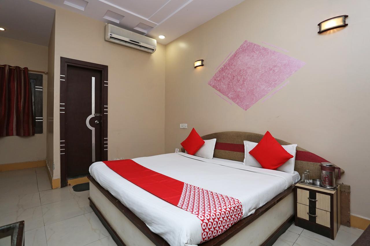 Sheel Gopal Vision Hotel Mathura Ngoại thất bức ảnh