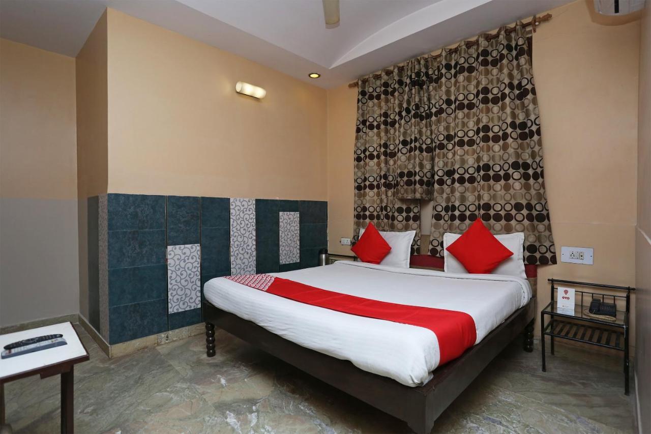 Sheel Gopal Vision Hotel Mathura Ngoại thất bức ảnh